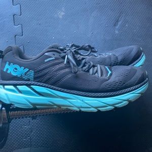 Hoka Clifton 6